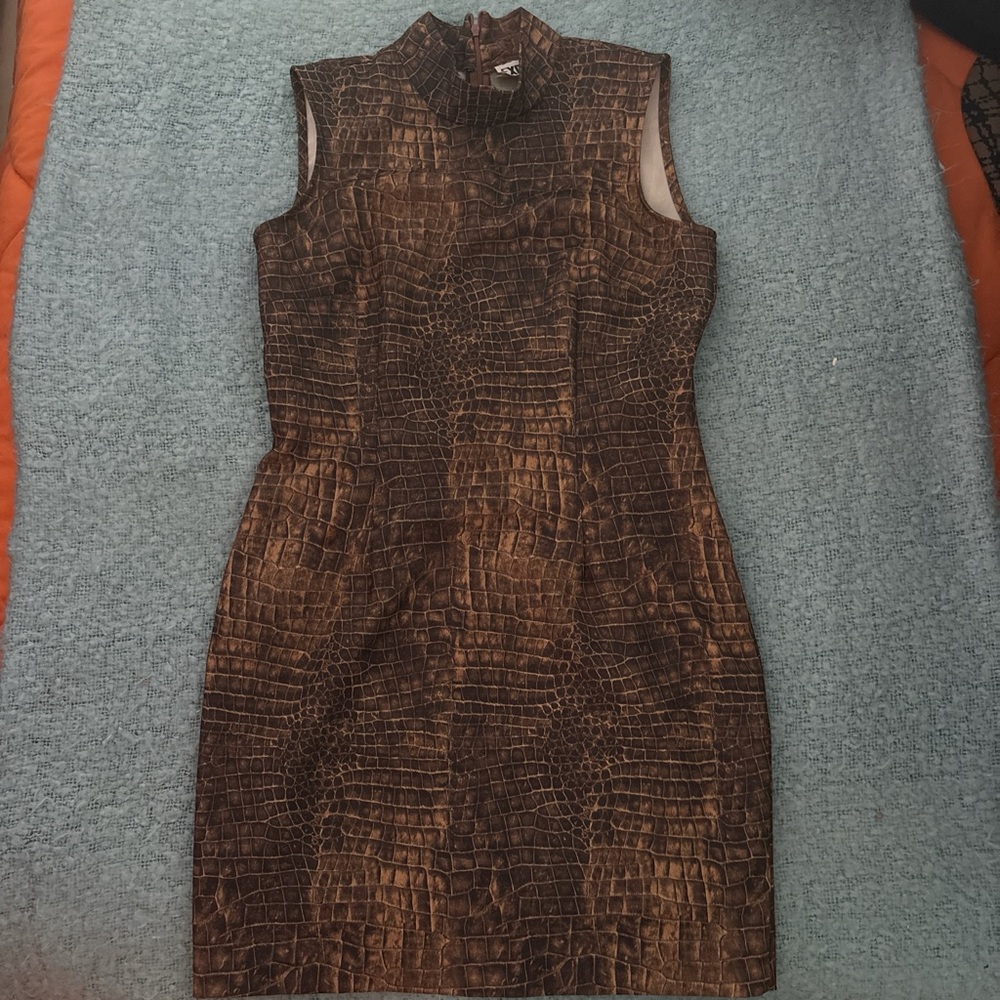 Elegant Sleeveless Brown Crocodile Print Dress